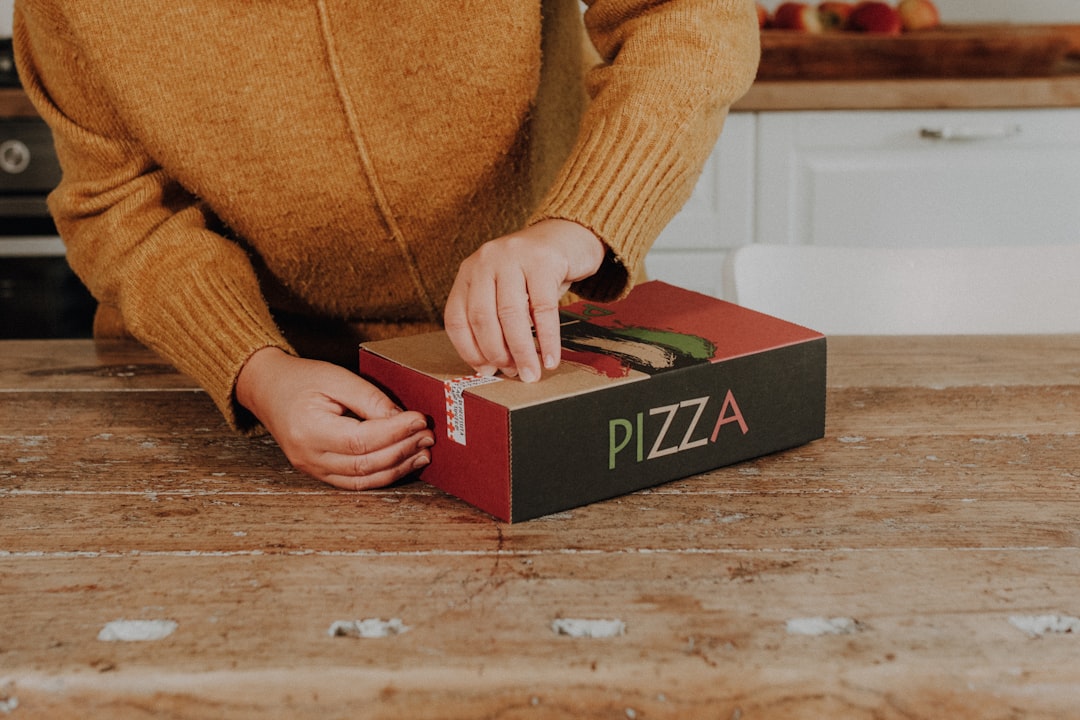 Crust Pizza Story